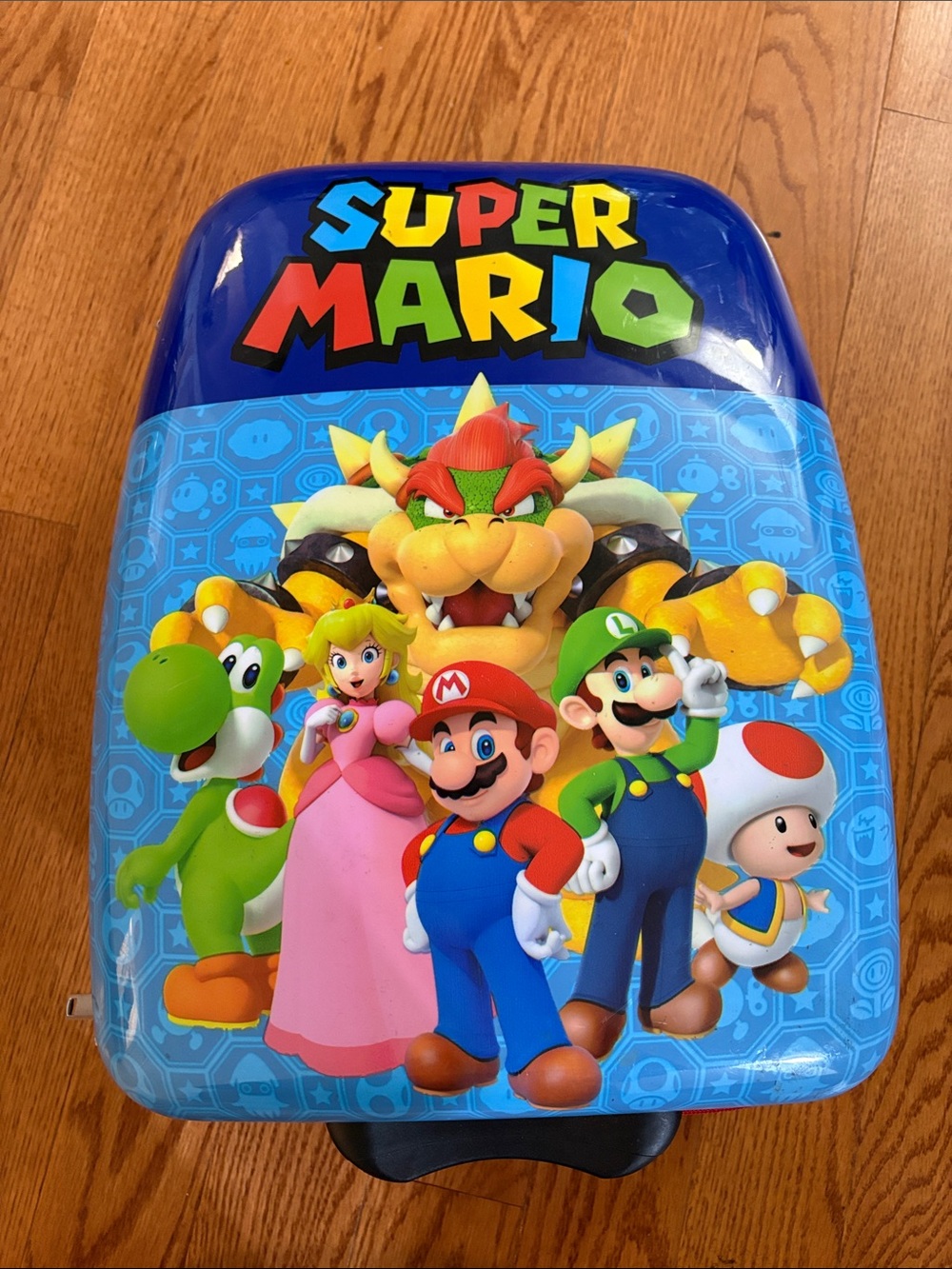 Nintendo Super Mario Hard-Shell Kids Suitcase in Blue with Red Handle
